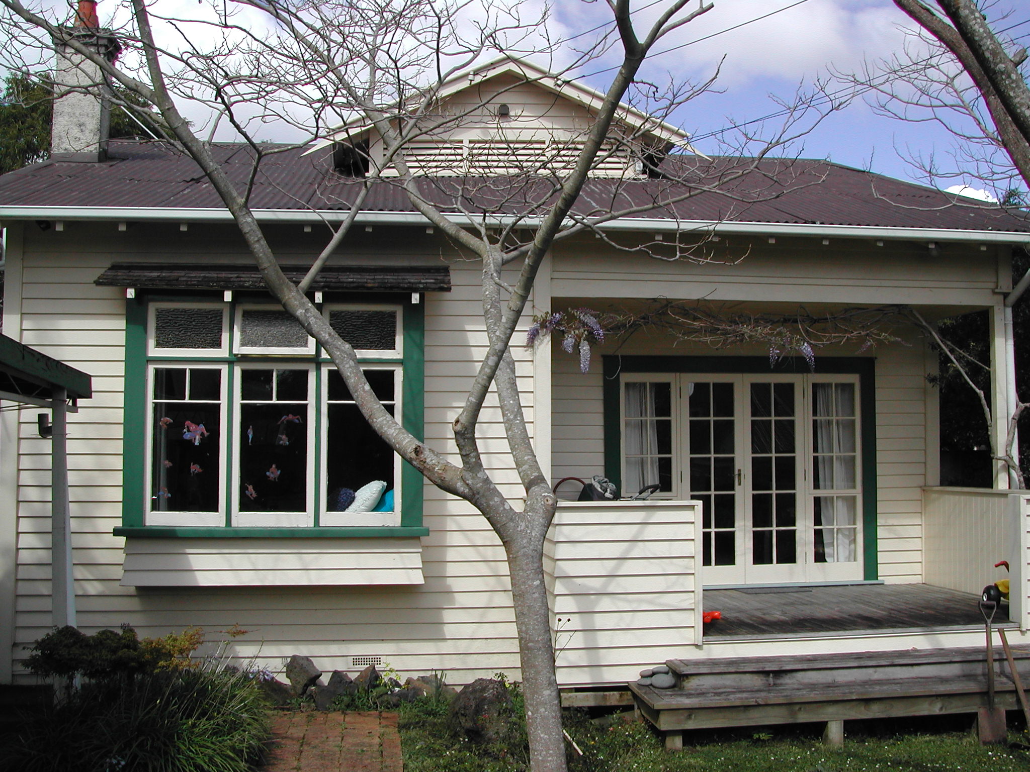 The original dark, cramped cottage with no outdoor flow.